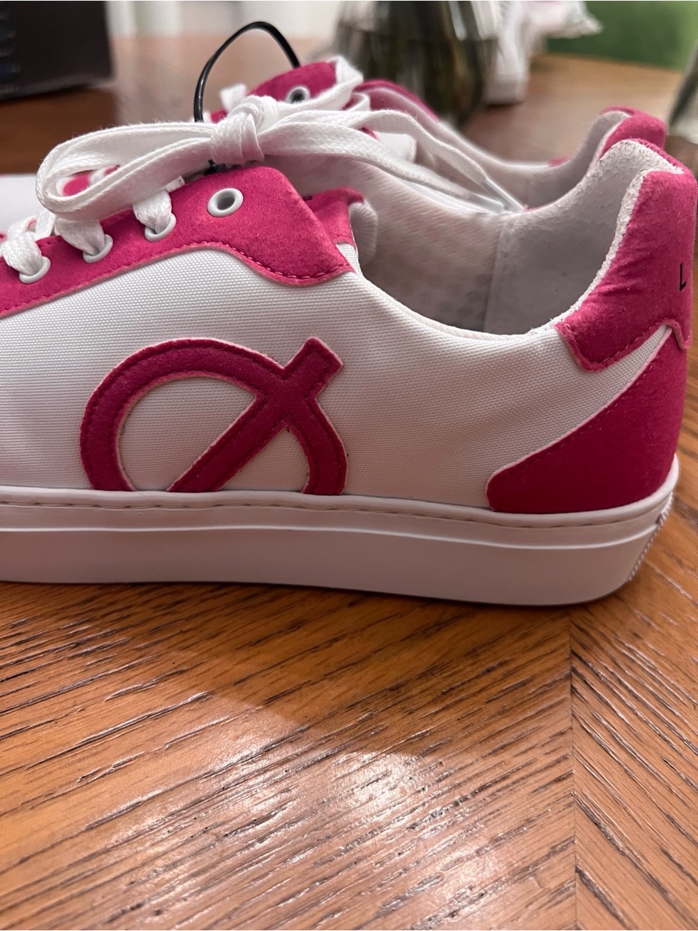 LOCI White and Fuschia Low-Top Sneakers
